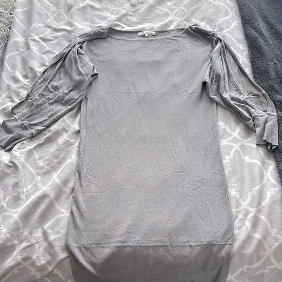 Grey top that can be worn as a dress as well depending how tall you are. - Picture 1 of 4